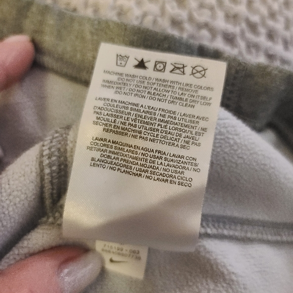 NIKE Therma-Fit Half Zip Pullover - Picture 7 of 7